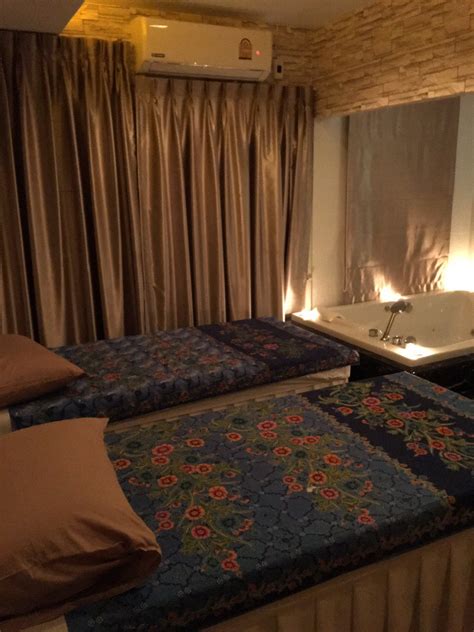 Massage Rooms With Jacuzzi Vayo Massage And Beauty Salon