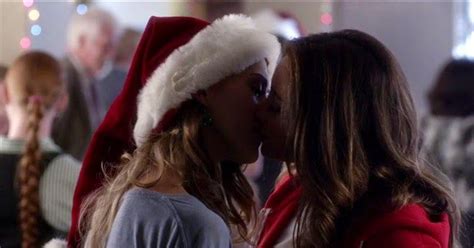 who will you be kissing under the mistletoe this christmas playbuzz