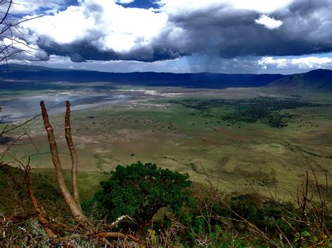 ngorongoro crater tanzania oc   rearthporn