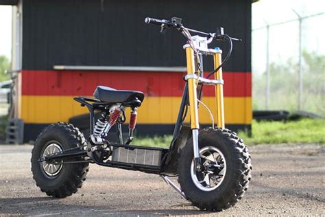 beast electric  road scooter  daymak