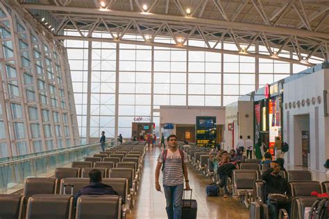 guide  major airports  india