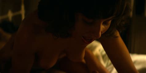 naked alison brie in glow