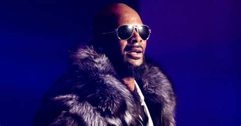 r kelly charged with 10 counts of aggravated criminal