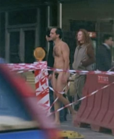 Cmnm Public Israeli Actor Walks Naked Through…