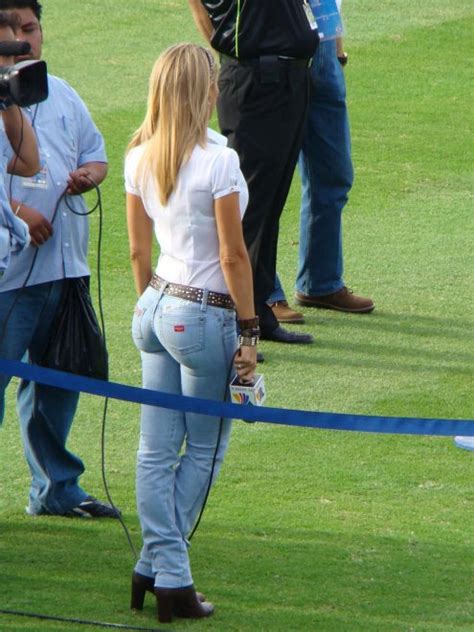 The Ass That Caused Chaos In The Jets Locker Room Ines Sainz Photo