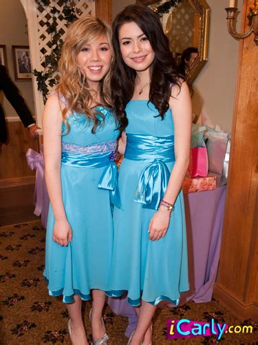 carly sam dressed  carly shay sam puckett photo  fanpop