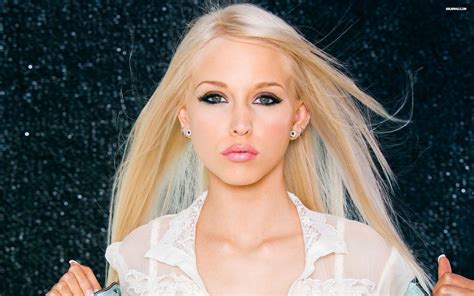 Topp 10 Hetaste Blonda Porrstjärnor Erotiska Och Porrfoton