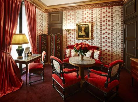 glimpse    notorious hotel costes  paris hotel interior designs