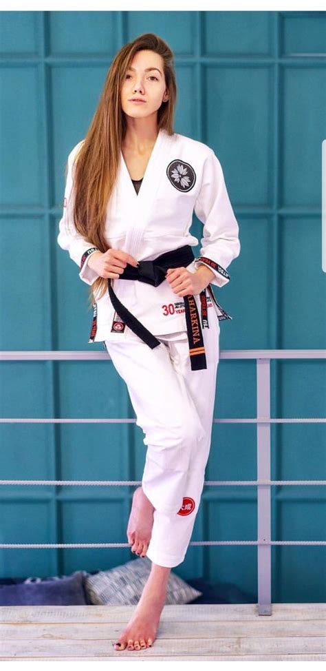 pin by e cohen on nnnn martial arts women women karate martial arts