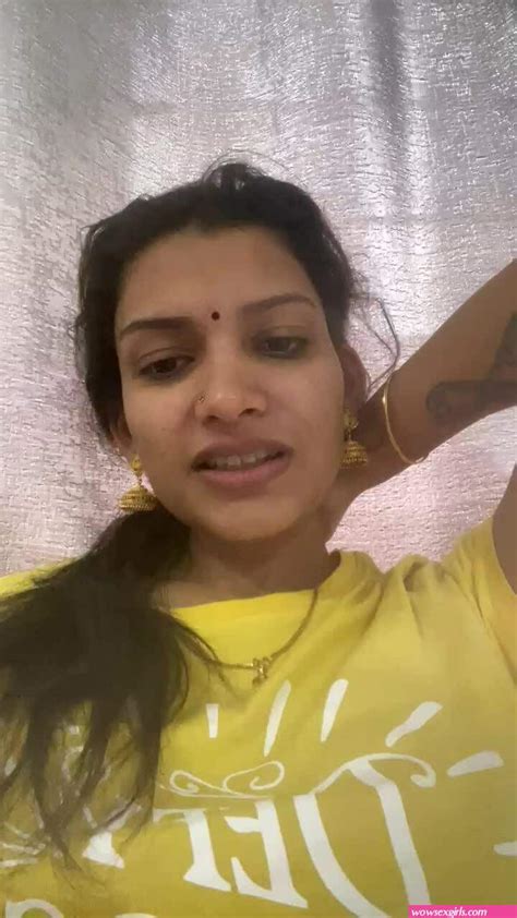 Reshmi Nair Fans Sexy Girls