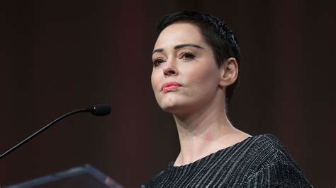 Rose Mcgowan Claims She S Being Blackmailed With Sex Video And Drug