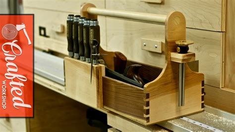 hand tool tote  hand cut dovetails   build