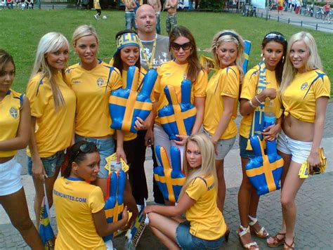 Beautiful Swedish Fans Of Euro 2012 Istoryadista History Blog