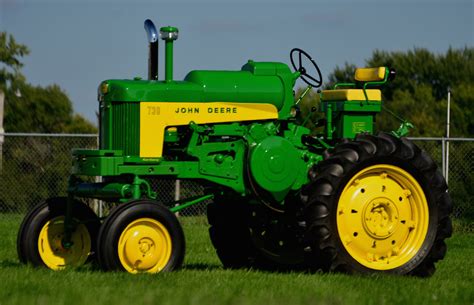 farmer   mecums vintage tractor sale tops  million