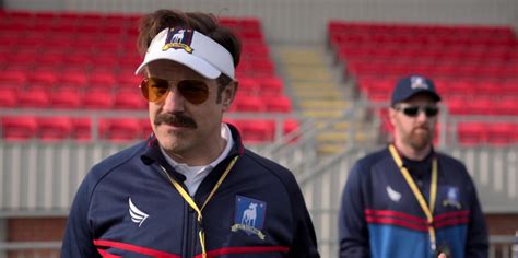 Ray Ban Sunglasses Of Jason Sudeikis In Ted Lasso S01e09 All Apologies