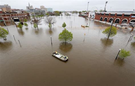 flood  highest longest    quad cities local news