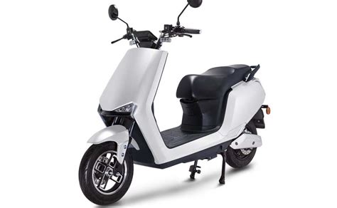 Bgauss Unveils A2 And B8 Electric Scooters The Automotive India