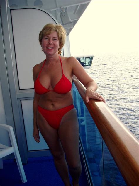 older women bikini cleavage