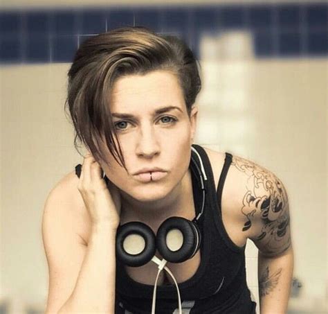 Undercut Androgynous Hair Style Hair In 2019 Androgynous Hair