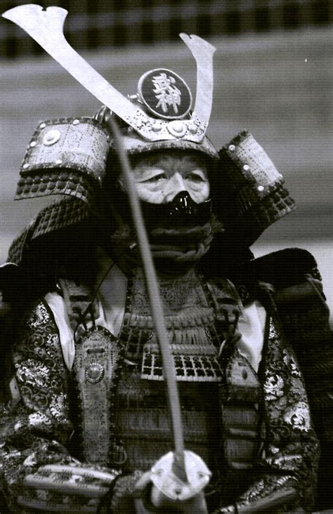 images  samurai  pinterest katana armour  helmets