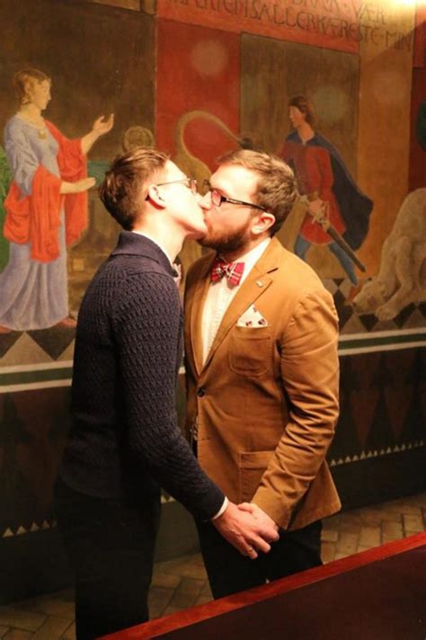 Russia Recognises Gay Marriage For The First Time In Shock