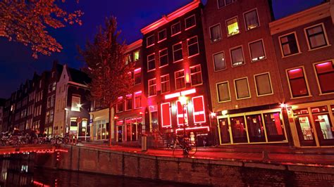 amsterdam s red light district tour sandemans new europe