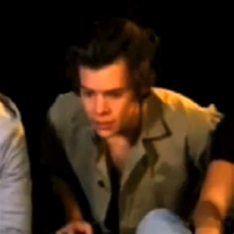 Watch Harry Styles Get Grilled About Kissing Louis Tomlinson E Online