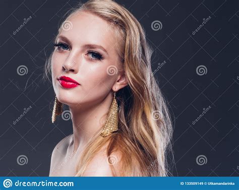 Beautiful Blonde Hair Woman Classic Style With Red Lips And Eyar Stock