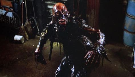 the return of the living dead 1985 review basementrejects