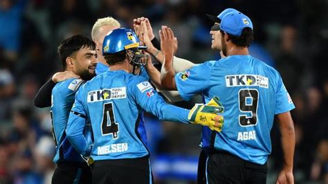 Big Bash League Adelaide Strikers Open Season With Thumping Home