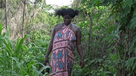 Trailer African Jungle Woman Hunts For Food Youtube