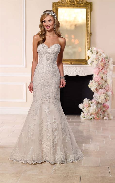 Plus Size Fit And Flare Strapless Wedding Dress I Stella York