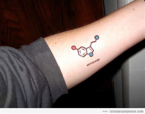 Tatuaje Pequeño Para Hombres La Fórmula Química De
