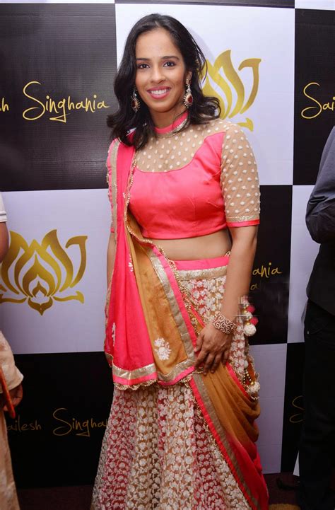 sexy saina nehwal showing chubby navel in ramp walk movieezreel blogspot