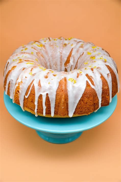 lemon tunnel bundt cake designblogroll