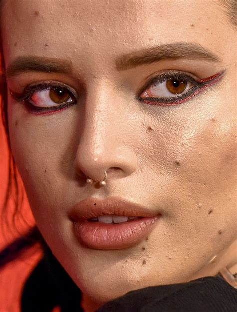 Bella Thorne Makeup Fails Pretty Celebrities Celebrity