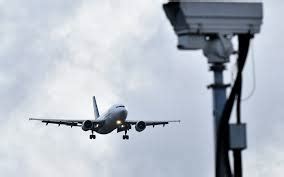 gatwick heathrow airports  spend millions  anti drone systems wic news