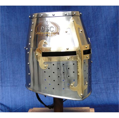 dsc  crusader knight helmet daniyal steel crafts