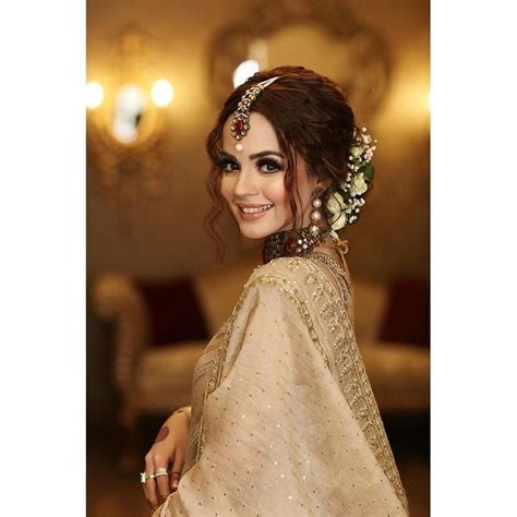 komal meer ahad raza mir beautiful bridal photoshoot  actress nawal saeed  aiman khan