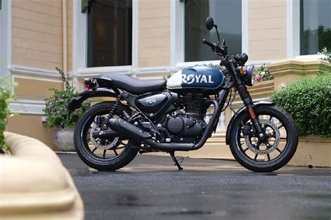 royal enfield hunter  prices variants specs colors revealed