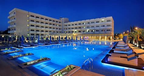 awesome luxury hotels  cyprus traveltourxpcom