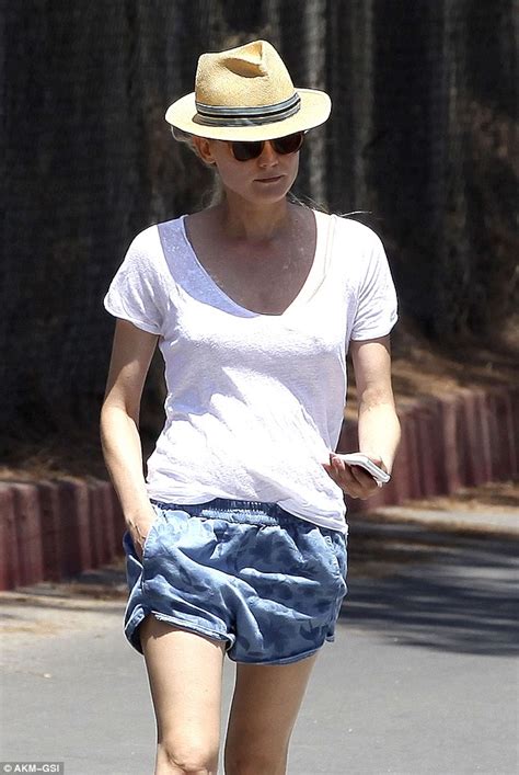 Diane Kruger Looks Pale And Skinny In Baggy Shorts And T Shirt Daily