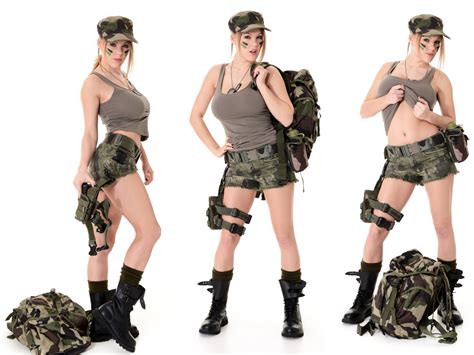 Wallpaper Sexy Model Army Girl Posing Viola Bailey