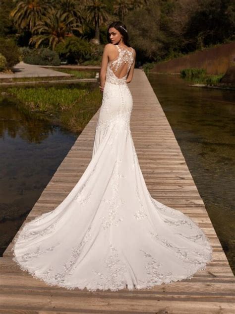 Alcyone Pronovias Form Fitting Lace Wedding Gown White Lily Couture