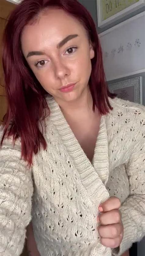 cute sweater right perfectly hides my huge tits 💕 oc scrolller