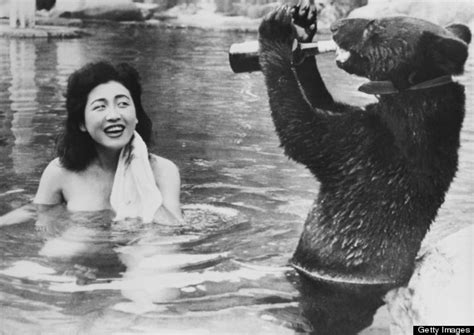 9 Vintage Photos That Prove Bears Are Awesome Forever