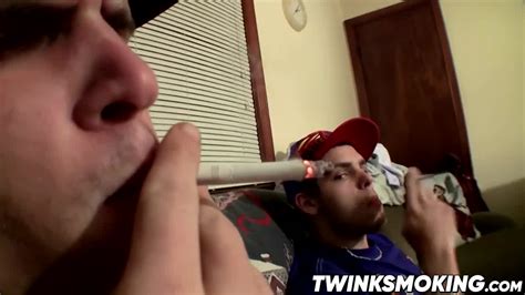 Sexy Twinks Drac And Nolan Jerking Off While Smoking Cigars