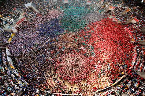 breathtaking images  human towers    tarragona castells competition  catalonia spain