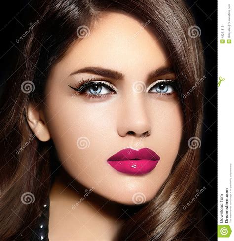 性感的式样妇女画象有五颜六色的嘴唇的完善skean 库存图片 图片 包括有 高雅 面部 构成 脸色 45241813