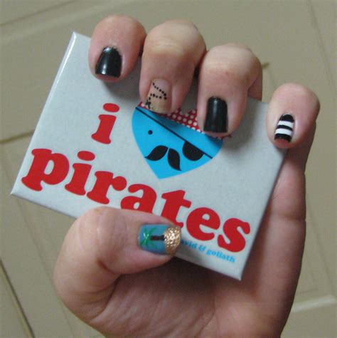 pirate nails   kookylmhnailsdeviantartcom  atdeviantart pirate